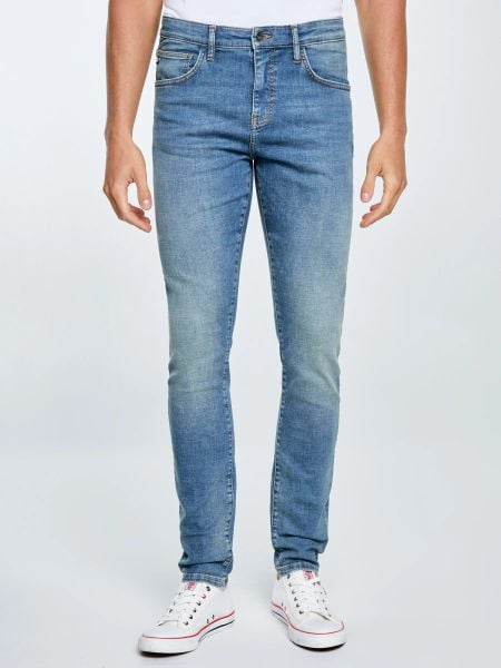 Jeansy męskie niebieskie Deric High Waist 390. Niebieskie jeansy męskie Big Star. W wyprzedaży za 139.99 zł.