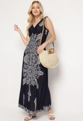 Granatowa Sukienka w Stylu Boho z Gumką w Pasie i Troczkami na Ramionach Aretava. Niebieskie sukienki damskie Born2be, na co dzień, l, bez wzorów, boho, bez kołnierzyka, bez ramiączek, maxi, proste. W wyprzedaży za 47.99 zł.