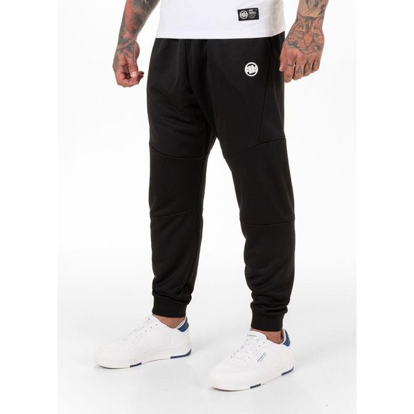 Spodnie męskie Oldschool Small Logo. Czarne spodnie sportowe męskie PITBULL. Za 229.00 zł.