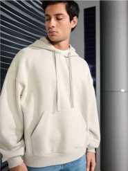 Bluza z kapturem - kremowy. Białe bluzy z kapturem męskie Sinsay, l. Za 39.99 zł.