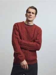Sweter z wełną - intenstywna czerwień. Czerwone swetry męskie Reserved, l, bez wzorów, z dzianiny, bez kołnierzyka. W wyprzedaży za 149.99 zł.