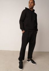 Czarne Spodnie Dresowe z Bawełną ze Ściągaczami Hailise. Czarne spodnie dresowe męskie Born2be, bez wzorów, z bawełny. Za 89.99 zł.