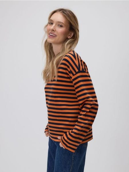 T-shirt oversize - wielobarwny. T-shirty damskie Reserved, l, bez wzorów, z bawełny, bez kołnierzyka. Za 99.99 zł.