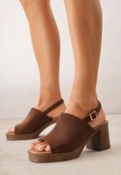 Brązowe Sandały VICES na Słupku i Platformie Stylizowanych na Drewniane Lobenti. Brązowe sandały damskie Renee, bez wzorów, z jeansu, bez obcasa, na obcasie. Za 99.99 zł.