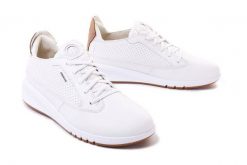 GEOX D02HNA AERANTIS A C1000 white, półbuty sportowe damskie. Białe półbuty damskie Geox, bez wzorów, ze skóry, sportowe, bez obcasa. Za 709.90 zł.