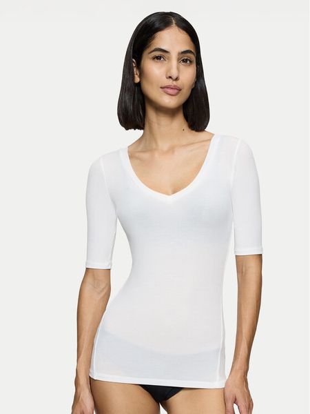 Triumph Koszulka piżamowa Beauty Layers 10222610 Écru Slim Fit. Koszule nocne damskie Triumph, bez wzorów, z lyocellu. Za 109.99 zł.