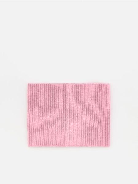 Wełniany komin - pastelowy róż. Czerwone szaliki dziecięce Reserved, z wełny, bez ramiączek. Za 49.99 zł.
