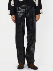 Noisy May Spodnie z imitacji skóry Kane 27031820 Czarny Regular Fit. Czarne spodnie materiałowe damskie Noisy may, bez wzorów, ze skóry. Za 159.99 zł.