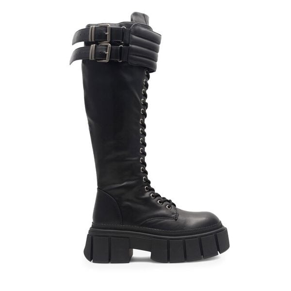 Kozaki Jenny Fairy. Czarne kozaki damskie Jenny Fairy, bez obcasa, na płaskiej podeszwie. Za 249.99 zł.