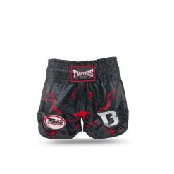 Szorty do boksu tajskiego Twins Special TBT. Czarne szorty damskie TWINS, bez wzorów, sportowe. Za 372.00 zł.