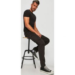 G-Star Raw - Spodnie. Czarne spodnie materiałowe męskie G-Star Raw, bez wzorów, z bawełny, casualowe. Za 469.90 zł.