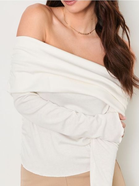 Koszulka z długimi rękawami - kremowy. Białe t-shirty damskie Sinsay, l, bez wzorów, bez kołnierzyka. Za 35.99 zł.