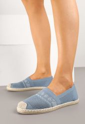 Jasnoniebieskie Espadryle z Ozdobnym Noskiem Perforacją i Napisem Palavella. Niebieskie espadryle damskie Born2be, bez wzorów, bez obcasa. Za 49.99 zł.