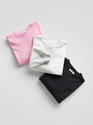 Bawełniana bluza - czarny. Czarne bluzy bez kaptura damskie Reserved, l, z bawełny. W wyprzedaży za 39.99 zł.