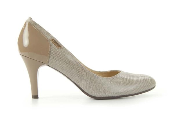 Czółenka Bayla-Em JL6446-277 Kawa, Beż/Szary, Skóra naturalna - 36. Szare czółenka damskie Bayla, bez wzorów, z materiału, bez obcasa. W wyprzedaży za 62.10 zł.