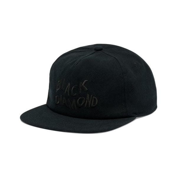 Czapka typu snapback Black Diamond. Czarne czapki z daszkiem damskie Black Diamond, z aplikacjami, z bawełny. Za 172.75 zł.