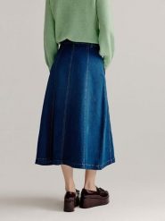 Josephine & Co Spódnica dżinsowa "Lianne" w kolorze niebieskim rozmiar: 46. Niebieskie spódniczki damskie Josephine & Co, bez wzorów, midi. Za 240.99 zł.