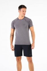 Koszulka termoaktywna męska Woolona Juno Bezszwowa Merino. Czarne bielizna termoaktywna męska WOOLONA, m, bez wzorów, z materiału. Za 270.00 zł.