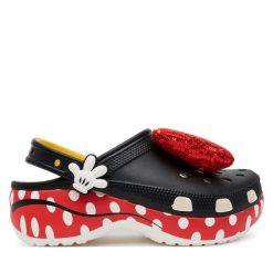 Klapki Crocs. Czarne klapki damskie Crocs, bez wzorów, bez obcasa. Za 359.99 zł.