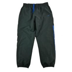 Męskie czarne spodnie do joggingu. Czarne spodnie sportowe męskie Nike, z dresówki. Za 102.20 zł.