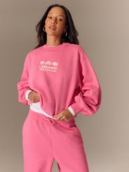 4F Bluza dresowa loose bez kaptura damska - różowa XS. Czerwone bluzy bez kaptura damskie 4f, xs, z dresówki. Za 169.99 zł.