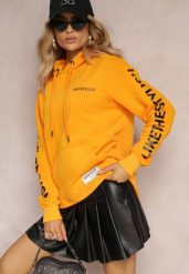 Pomarańczowa Ocieplona Bluza Kangurka z Ozdobnym Napisem na Rękawie Ticomes. Brązowe bluzy z kapturem damskie Renee, xl, z dzianiny. Za 99.99 zł.