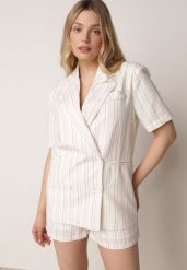 Beżowy Komplet z Bawełną i Wiskozą Dwurzędowa Bluzka i Szorty w Paski Vervain. Brązowe szorty damskie Born2be, bez wzorów, z bawełny, eleganckie. Za 329.99 zł.