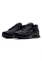 Buty sportowe męskie Nike Reax 8. Czarne buty sportowe na co dzień męskie Nike, z meshu, bez zapięcia, trekkingowe. Za 556.00 zł.