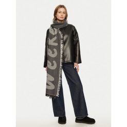 Szal Weekend Max Mara. Czarne szaliki i kominy damskie Weekend Max Mara, bez wzorów. Za 719.99 zł.