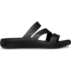 Klapki plażowe damskie Crocs Getaway Strappy. Czarne klapki damskie Crocs, bez wzorów, bez obcasa. Za 175.96 zł.