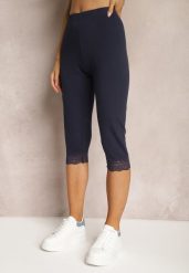 Granatowe Spodnie z Bawełny o Długości 3/4 Legginsy Abiknia. Niebieskie legginsy damskie Renee, plus size, z aplikacjami, z bawełny. Za 19.99 zł.