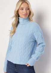 Jasnoniebieski Sweter z Golfem w Warkoczowy Splot ze Ściągaczami Maraiwai. Niebieskie golfy damskie Born2be, bez wzorów, ze splotem, bez ramiączek. Za 109.99 zł.