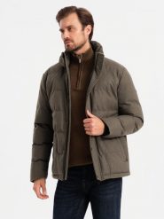 Męska kurtka casualowa puffer z wełną – ciemnooliwkowy melanż V4 - Rozmiar: S. Zielone kurtki męskie Ombre Clothing, m, z aplikacjami, z materiału. Za 619.99 zł.