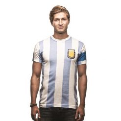 Koszulka dla dorosłych - Argentina Capitano - Biała. Białe t-shirty sportowe męskie COPA FOOTBALL, m, bez ramiączek, do piłki nożnej. Za 210.37 zł.