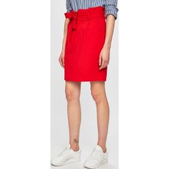 Vero Moda - Spódnica. Czerwone spódniczki damskie Vero Moda, s, bez wzorów, z elastanu, z podwyższonym stanem, mini, proste. W wyprzedaży za 79.90 zł.