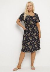 Granatowo-Beżowa Rozkloszowana Sukienka w Kwiatowy Wzór Lumilisse. Niebieskie sukienki damskie Born2be, na co dzień, xl, bez wzorów, eleganckie, bez kołnierzyka, bez ramiączek, midi, rozkloszowane. W wyprzedaży za 51.99 zł.