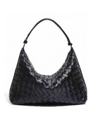 SUVRAI Torebka w kolorze czarnym - 24 x 18 x 10 cm rozmiar: onesize. Czarne torebki klasyczne damskie SUVRAI, bez wzorów, z materiału, bez dodatków. Za 108.99 zł.