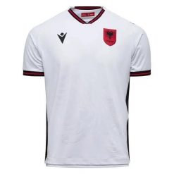 Koszulka wyjazdowa Albania 2025/26. Białe t-shirty sportowe męskie Macron, l, z materiału, bez ramiączek, do piłki nożnej. Za 394.00 zł.