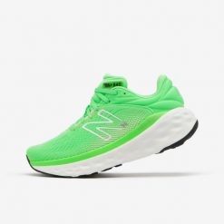Buty do biegania damskie New Balance 840. Zielone obuwie do biegania damskie New Balance. W wyprzedaży za 449.99 zł.