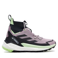 Trekkingi adidas. Fioletowe obuwie trekkingowe damskie Adidas. Za 949.99 zł.