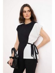 Trendyol Koszulka w kolorze czarno-kremowym rozmiar: S. Brązowe t-shirty damskie Trendyol, s, bez wzorów, z bawełny, bez kołnierzyka. Za 72.95 zł.