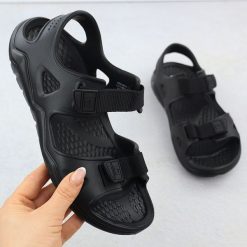 Sandały lekkie piankowe na rzepy czarne Big Star RR274A512. Czarne sandały damskie Big Star, bez wzorów, z materiału, bez obcasa. Za 65.99 zł.