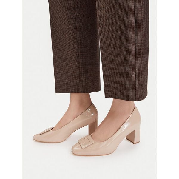 Czółenka Lasocki. Brązowe czółenka damskie Lasocki, bez wzorów, bez obcasa. Za 249.99 zł.