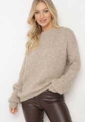 Beżowy Sweter o Klasycznym Prostym Kroju z Domieszką Wełny i Wiskozy Sezisya. Brązowe swetry klasyczne damskie Born2be, na zimę, uniwersalny, z jeansu, bez kołnierzyka. Za 179.99 zł.