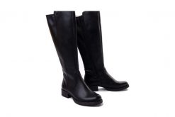 RIEKER Z9591-01 black, kozaki damskie. Czarne kozaki damskie Rieker, bez obcasa. Za 469.90 zł.