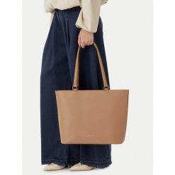 Torebka Jenny Fairy. Brązowe torebki klasyczne damskie Jenny Fairy, bez wzorów, bez dodatków. Za 149.99 zł.