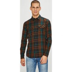Wrangler - Koszula. Czarne koszule męskie Wrangler, m, bez wzorów, z bawełny, bez kołnierzyka, bez ramiączek. W wyprzedaży za 199.90 zł.