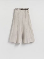 Spodnie culotte z modalu - brązowy. Brązowe spodnie materiałowe damskie Reserved, bez wzorów. W wyprzedaży za 79.99 zł.