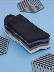 Skarpetki 5 pack - wielobarwny. Skarpetki męskie Sinsay, bez wzorów. Za 11.99 zł.