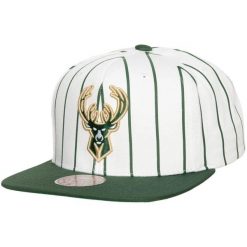 Mitchell & Ness Czapka NBA Retro Brooklyn NY - Snapback 54–58 cm. Zielone czapki męskie Mitchell & Ness, na jesień, bez wzorów, retro. Za 176.99 zł.